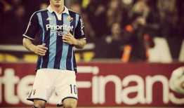 前锋的故事爆料视频,揭秘球场背后的励志传奇